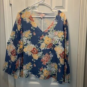 Laurie Felt Blue Floral V-Neck Top